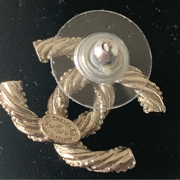 ❌ SOLD ON IG: Chanel CC Crystal and Pewter Studs - Picture 7 of 8